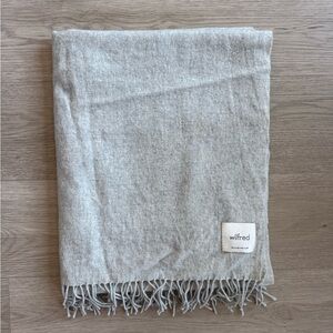 Aritzia Wilfred Classic Wool Scarf